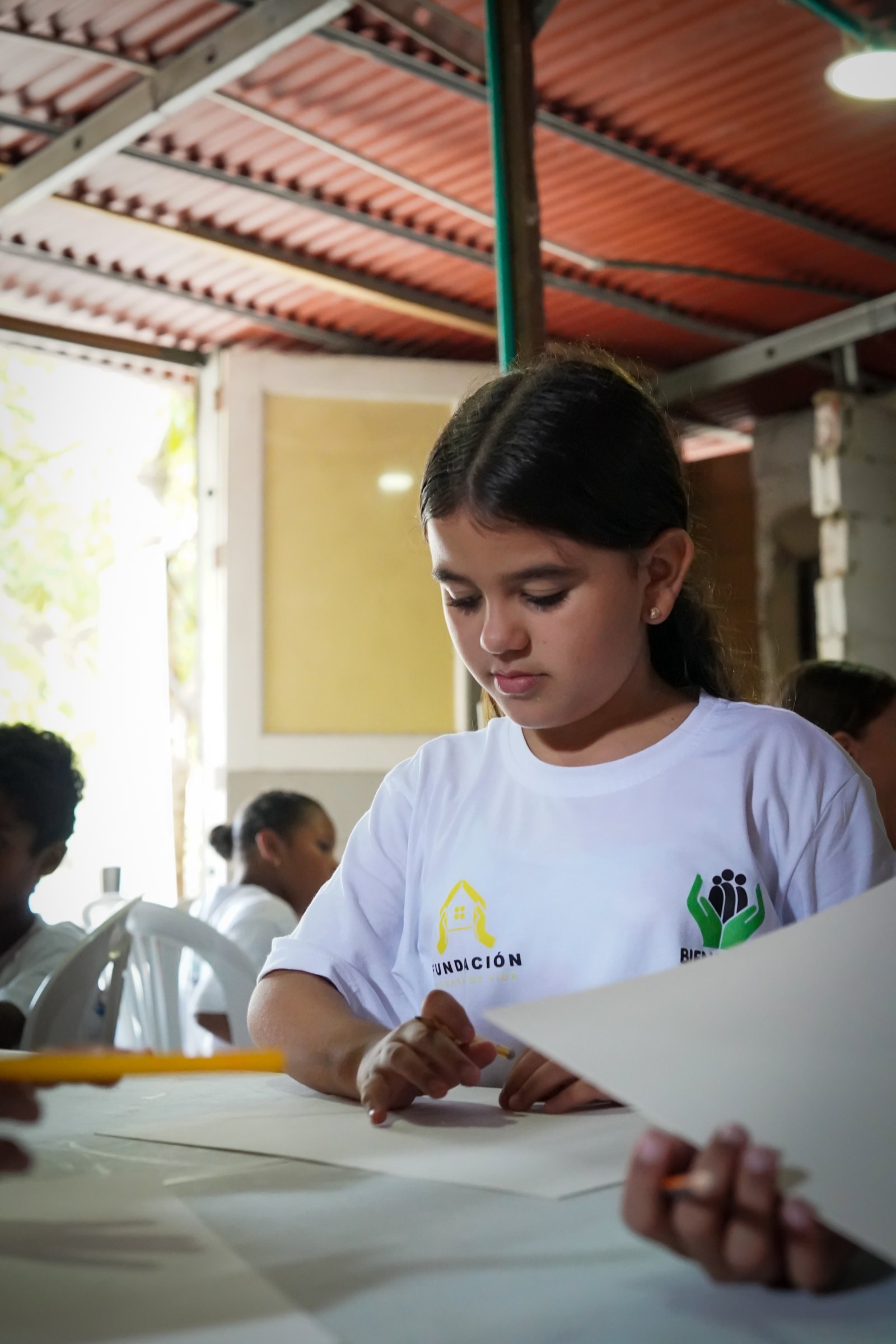 Joven de la fundación en actividad